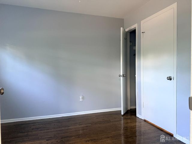128 College Drive, Edison, NJ 08817