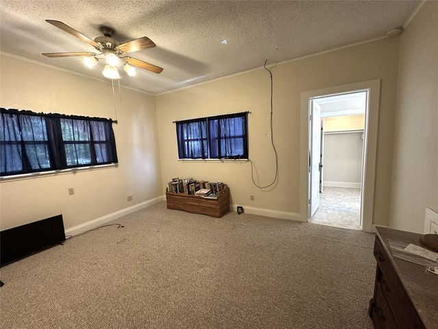 258 South Washington ST, La Grange, TX 78945