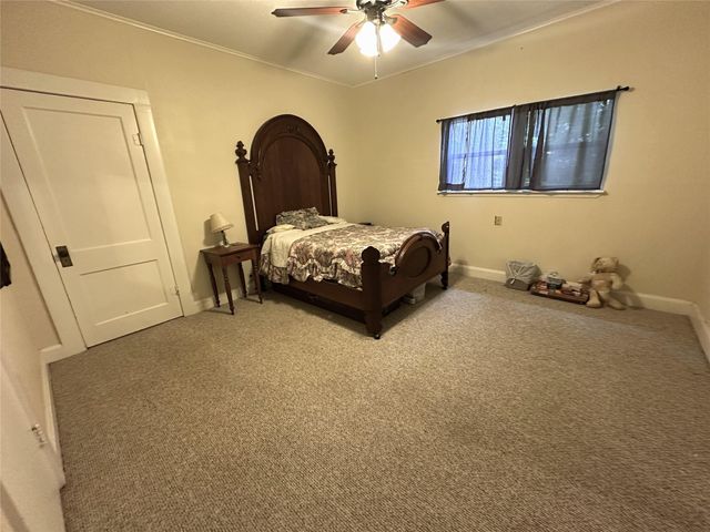 258 South Washington ST, La Grange, TX 78945