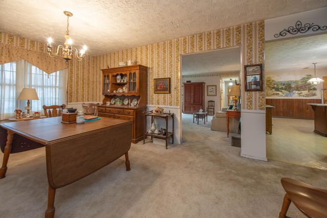 145 Woodmont Drive, Paris, KY 40361