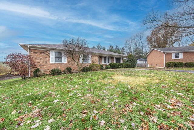 145 Woodmont Drive, Paris, KY 40361