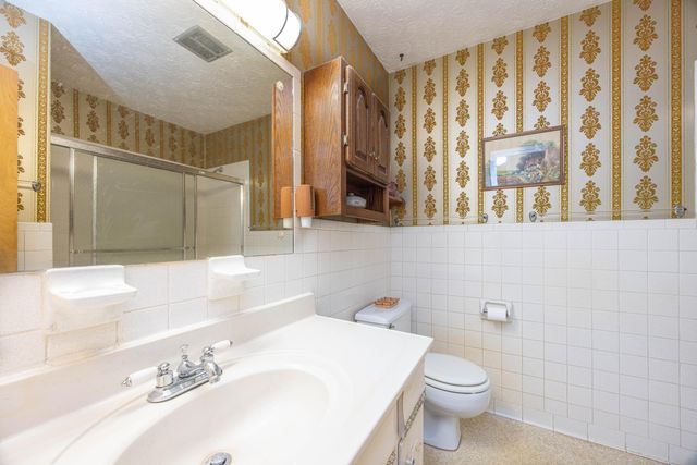 145 Woodmont Drive, Paris, KY 40361