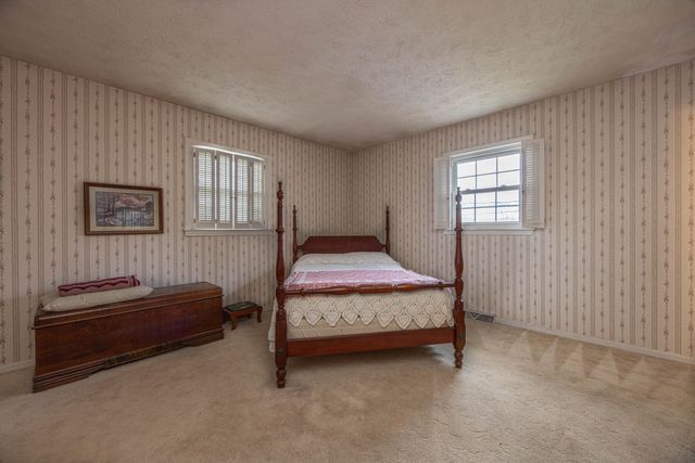 145 Woodmont Drive, Paris, KY 40361