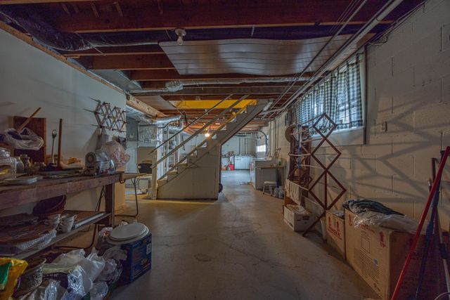 145 Woodmont Drive, Paris, KY 40361