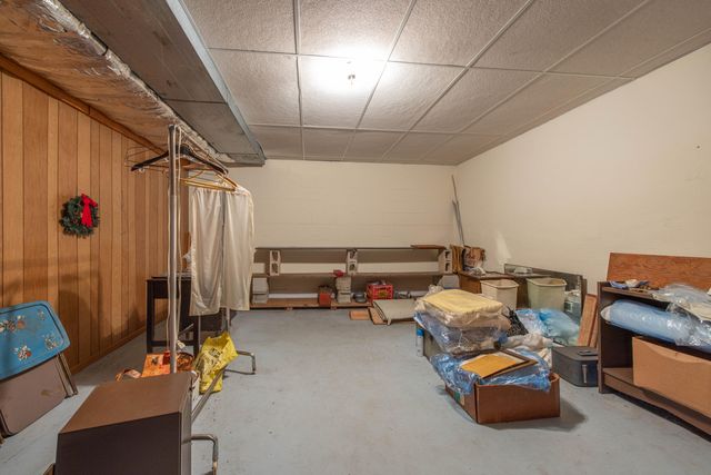 145 Woodmont Drive, Paris, KY 40361