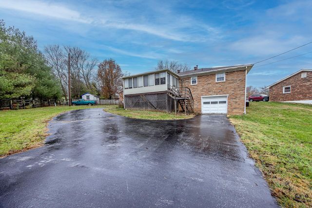 145 Woodmont Drive, Paris, KY 40361
