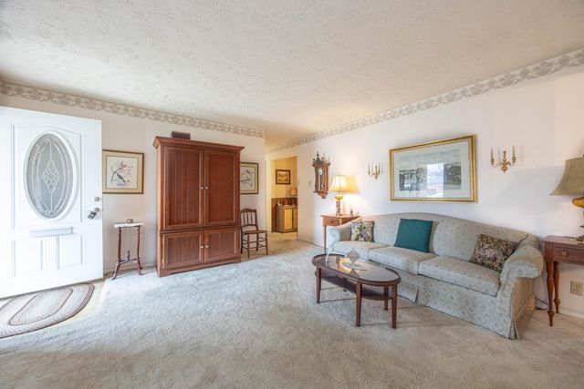 145 Woodmont Drive, Paris, KY 40361