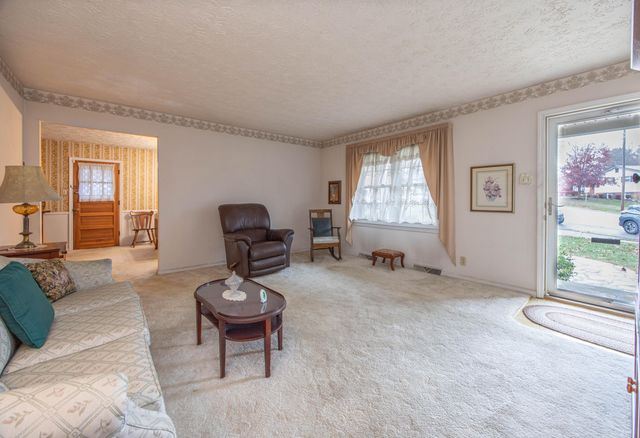 145 Woodmont Drive, Paris, KY 40361