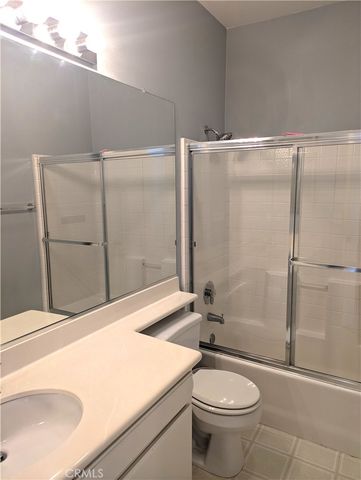 550 Lorabel Way C, Simi Valley, CA 93065