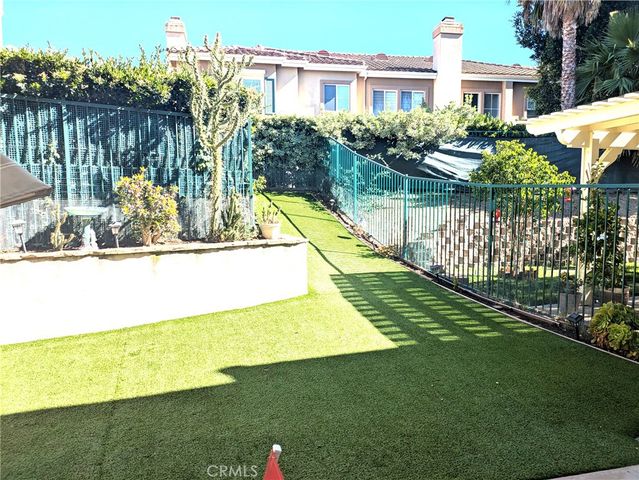 550 Lorabel Way C, Simi Valley, CA 93065