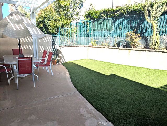 550 Lorabel Way C, Simi Valley, CA 93065