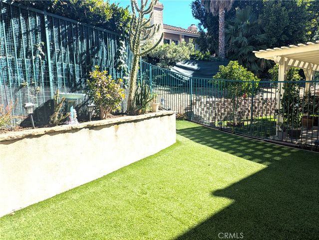 550 Lorabel Way C, Simi Valley, CA 93065