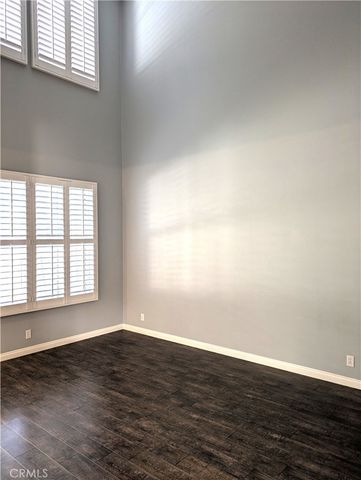 550 Lorabel Way C, Simi Valley, CA 93065