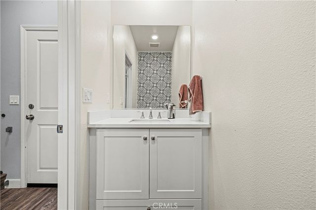 22838 Concord, Saugus, CA 91350