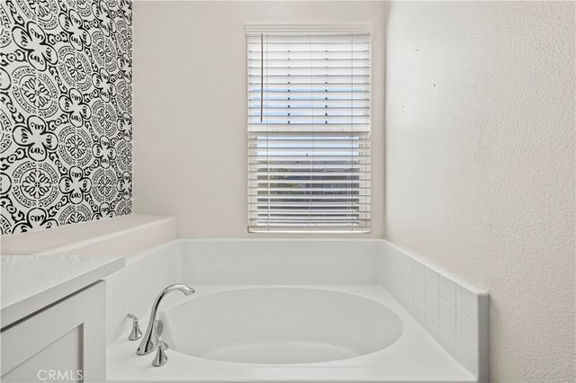 22838 Concord, Saugus, CA 91350