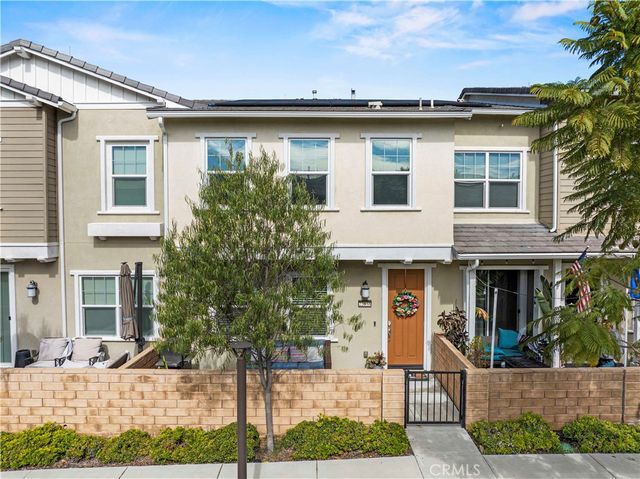 22838 Concord, Saugus, CA 91350