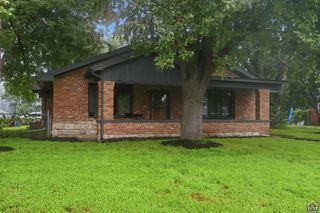 1934 NW Fillmore ST, Topeka, KS 66608