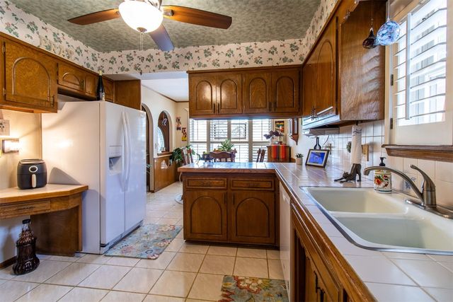 3405 Oak Grove Drive, Midwest City, OK 73110