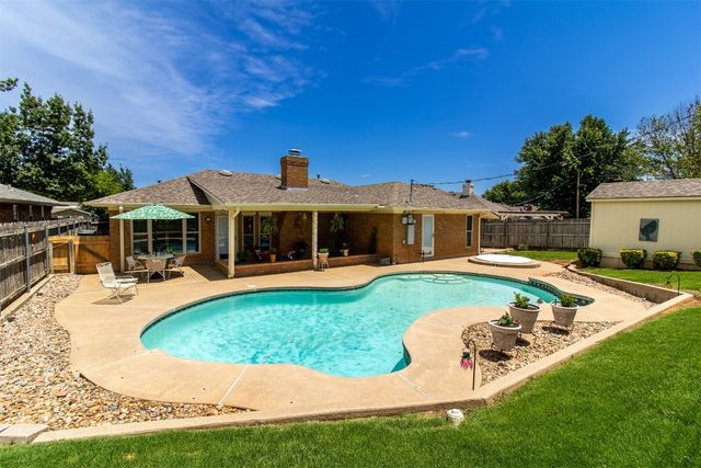 3405 Oak Grove Drive, Midwest City, OK 73110