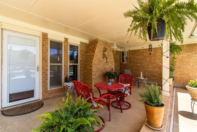 3405 Oak Grove Drive, Midwest City, OK 73110