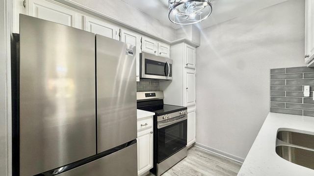 1311 Antoine Drive 219, Houston, TX 77055
