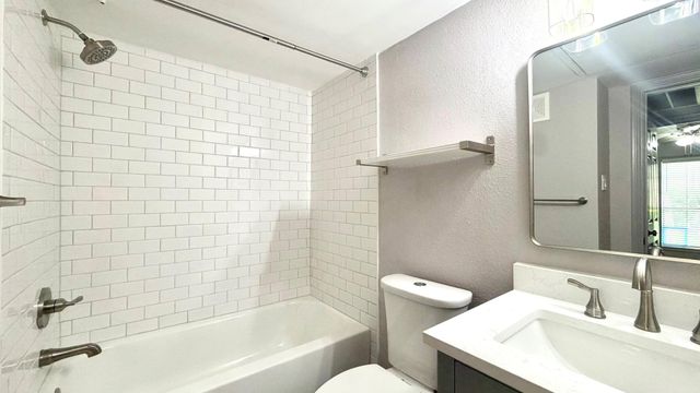1311 Antoine Drive 219, Houston, TX 77055