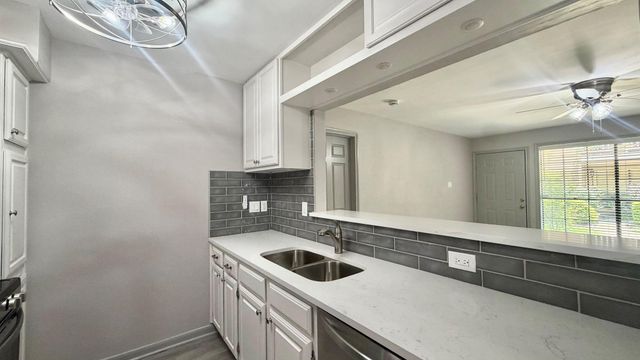 1311 Antoine Drive 219, Houston, TX 77055