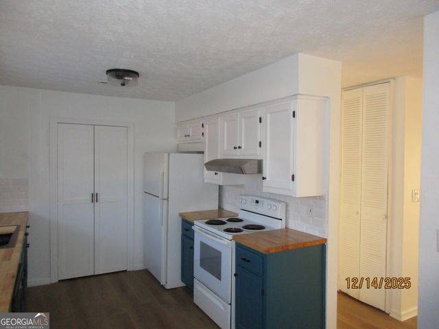 2822 Chelsey Trail, Jonesboro, GA 30236