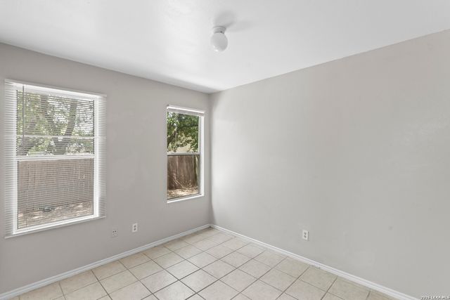 7575 Windsor Oaks, San Antonio, TX 78239