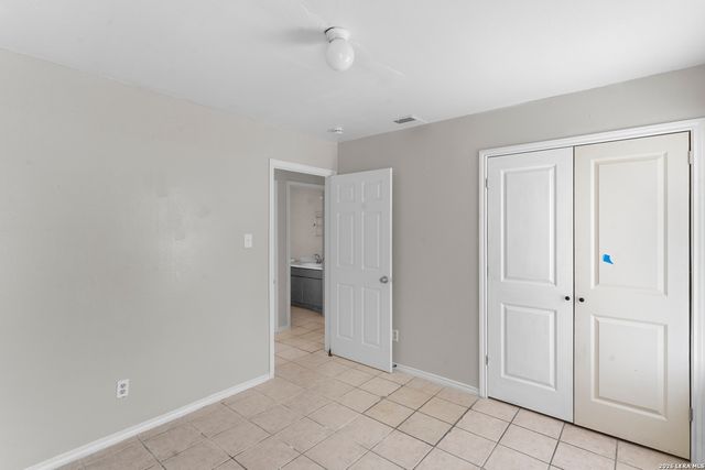 7575 Windsor Oaks, San Antonio, TX 78239