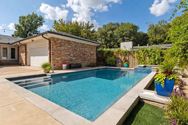2868 Ripplewood Drive, Dallas, TX 75228