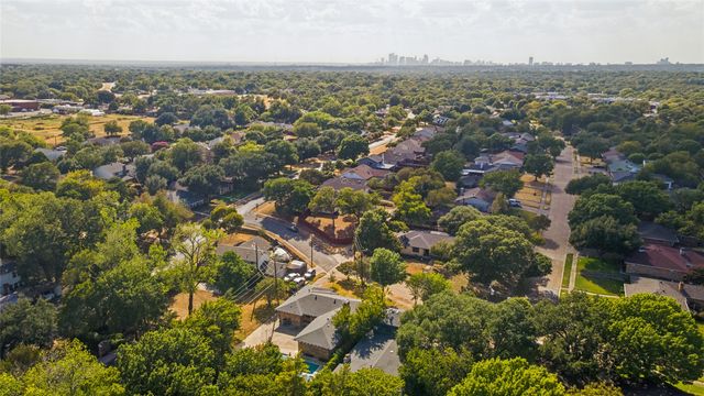 2868 Ripplewood Drive, Dallas, TX 75228