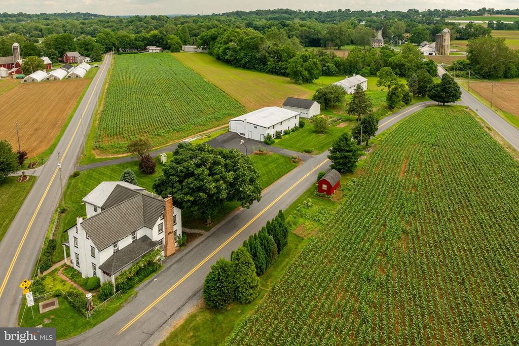 176A MIDDLE CREEK RD, Lititz, PA 17543