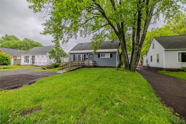 213 Millen Drive, Clay, NY 13212