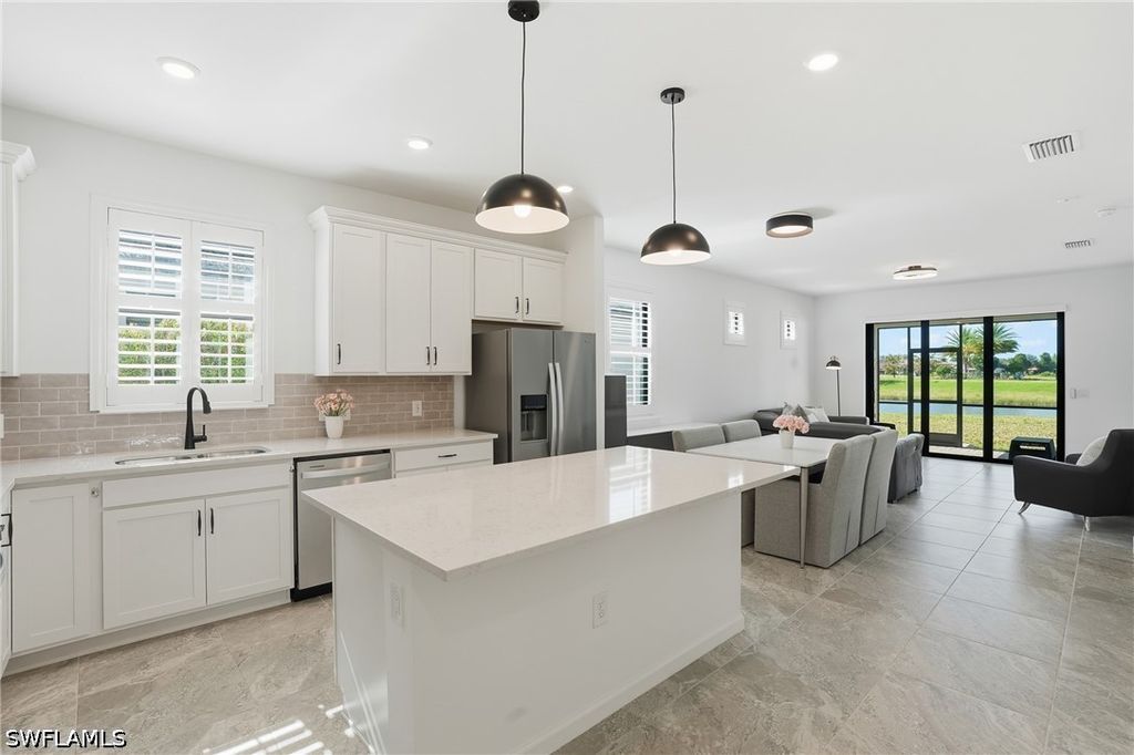 1645 Serena AVE, Naples, FL 34120