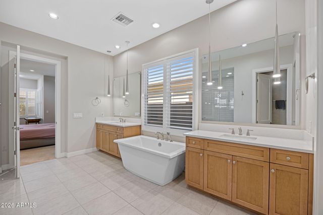 3509 E BLOOMFIELD Parkway, Gilbert, AZ 85296