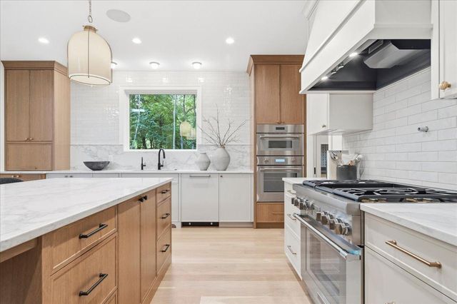 85 Brentwood Avenue, Excelsior, MN 55331