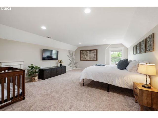 1712 Sw 88TH Ave, Portland, OR 97225