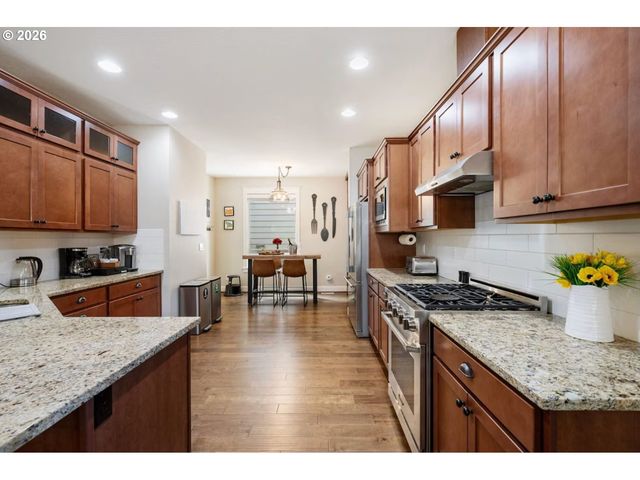 1712 Sw 88TH Ave, Portland, OR 97225