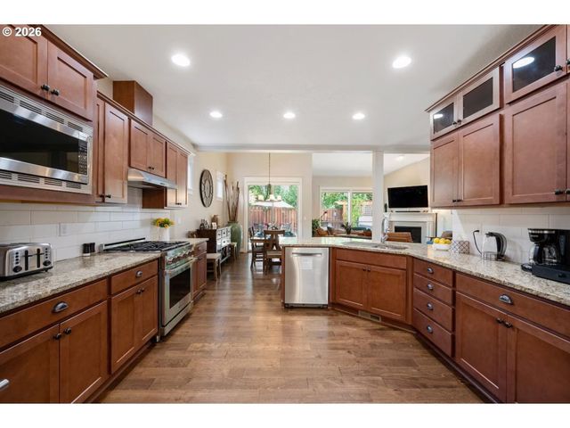 1712 Sw 88TH Ave, Portland, OR 97225