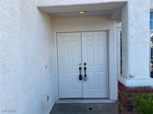 7968 Dinsmore Drive, Las Vegas, NV 89117