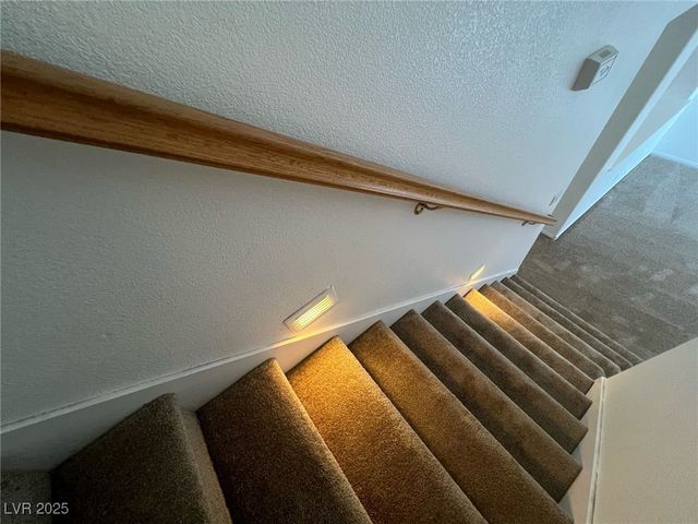 7968 Dinsmore Drive, Las Vegas, NV 89117