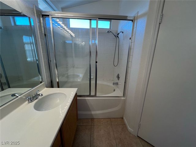 7968 Dinsmore Drive, Las Vegas, NV 89117