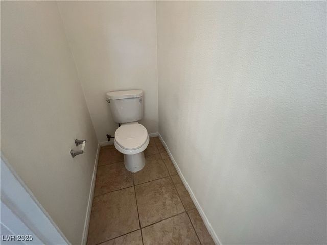 7968 Dinsmore Drive, Las Vegas, NV 89117