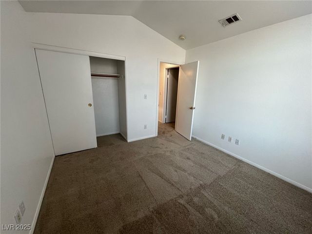 7968 Dinsmore Drive, Las Vegas, NV 89117