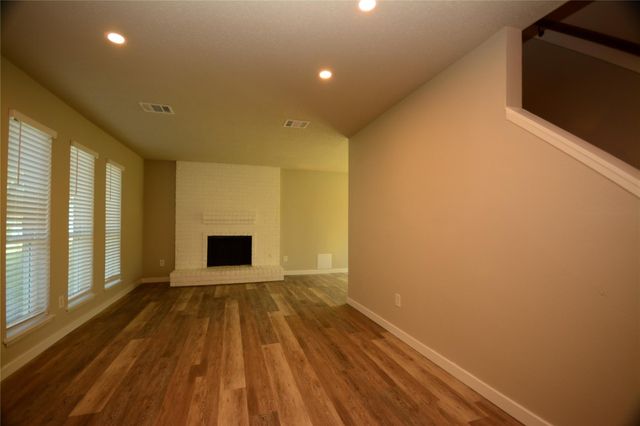 7411 Trabajo Drive, Houston, TX 77083