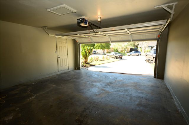 7411 Trabajo Drive, Houston, TX 77083