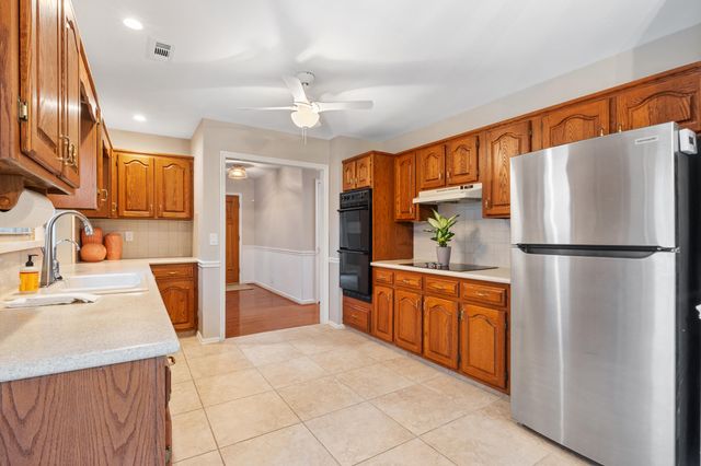 6400 Ridge Lake Road, Hixson, TN 37343