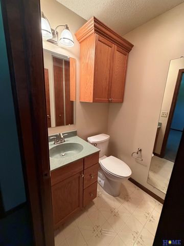 4521 Southwood Drive, Lincoln, NE 68512