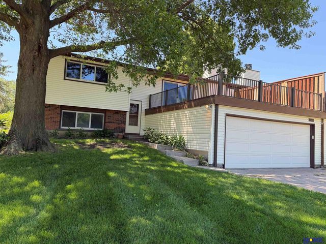 4521 Southwood Drive, Lincoln, NE 68512